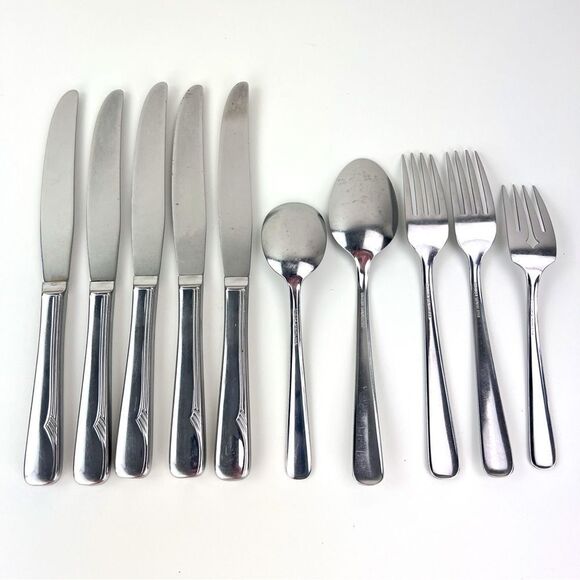 Oneida Flatware Mixed Lot 10 Pieces Stainless Steel Knives Forks Spoons - Picture 6 of 6